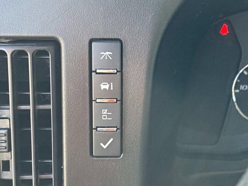 Used 2023 Chevrolet Express 3500 LS image 24