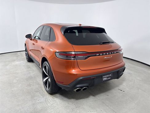 Certified 2023 Porsche Macan S image 3