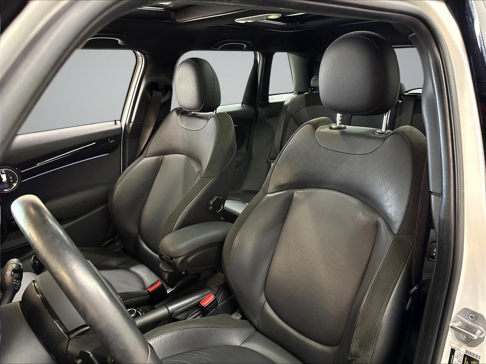 Used 2024 MINI Cooper S w/ Signature Upholstery Package FWD image 20