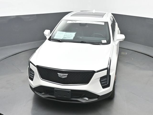 Certified 2024 Cadillac XT4 Premium Luxury AWD/4WD image 36