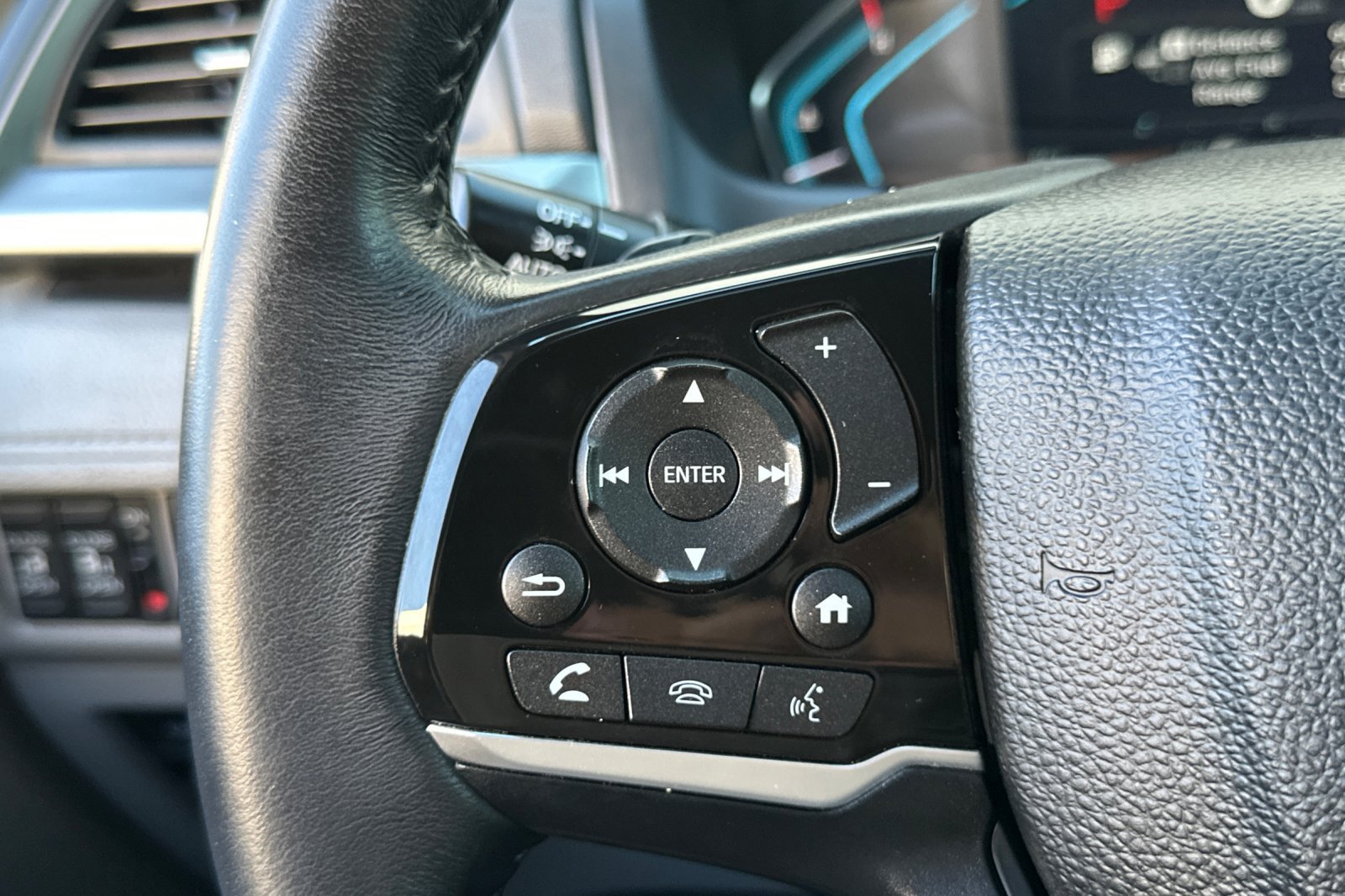 Used 2018 Honda Odyssey EX-L image 36