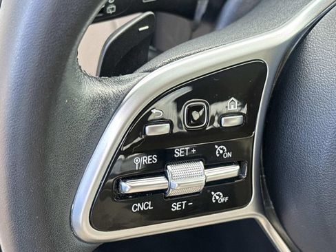 Used 2022 Mercedes-Benz GLC 300 image 24
