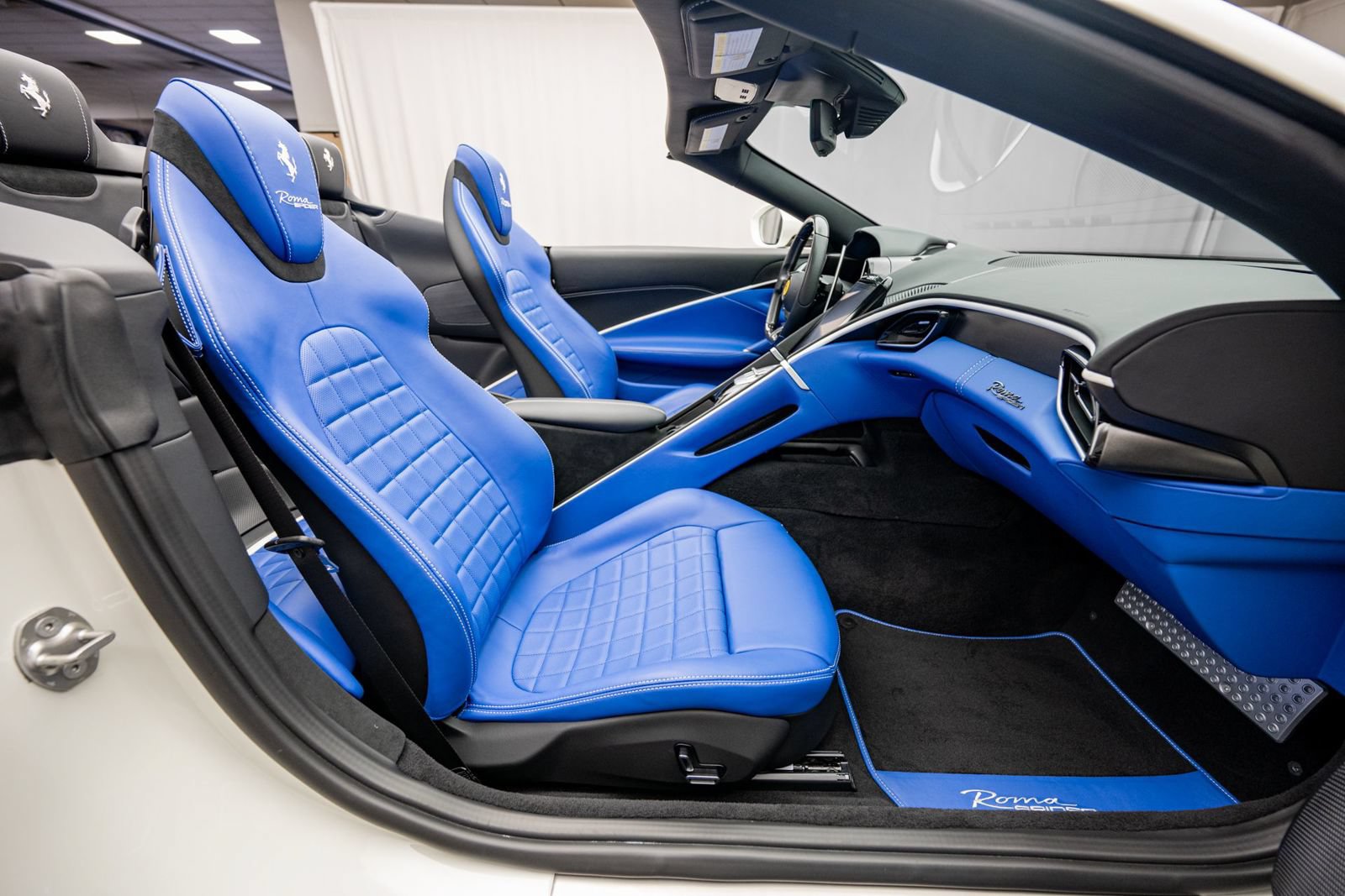 Used 2025 Ferrari Roma Spider RWD image 22