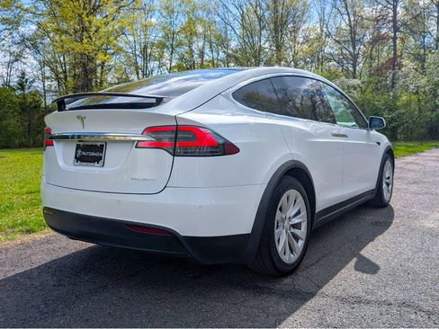 Used 2020 Tesla Model X Long Range AWD/4WD image 6