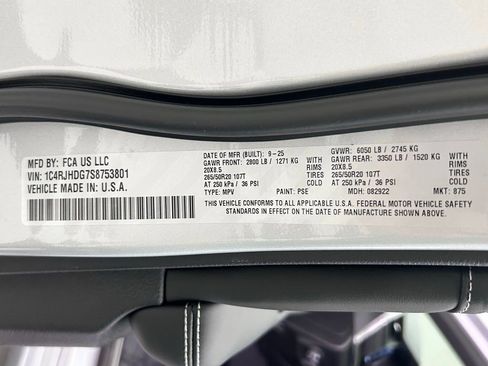 New 2025 Jeep Grand Cherokee Overland w/ Adv Protech Group III image 30