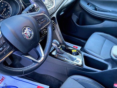 Used 2021 Buick Encore GX Select image 12