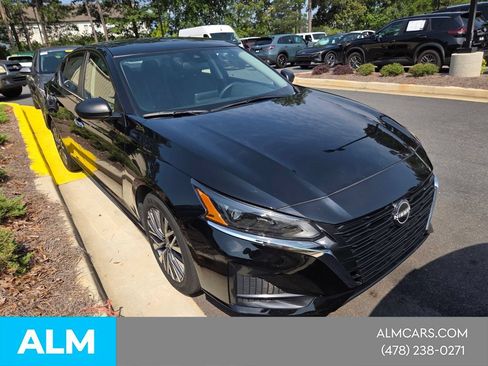 Used 2025 Nissan Altima 2.5 SV FWD image 15