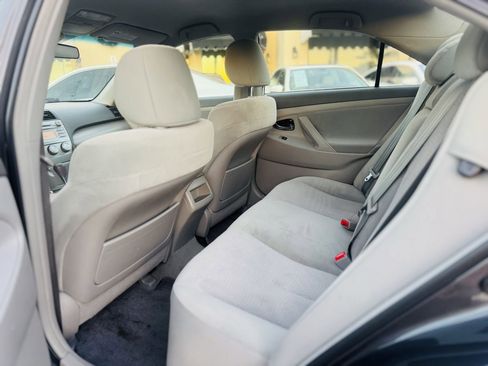 Used 2011 Toyota Camry LE image 16