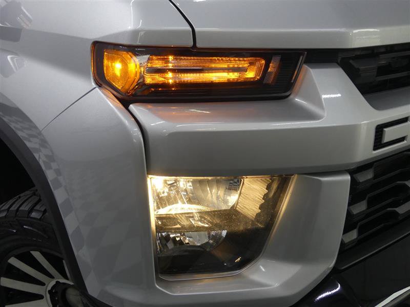 Used 2023 Chevrolet Silverado 2500 Custom w/ Custom Value Package AWD/4WD image 12