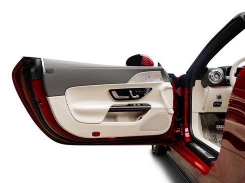Used 2022 Mercedes-Benz SL 55 AMG 4MATIC image 57