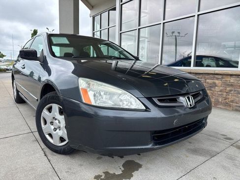 Used 2005 Honda Accord LX image 2