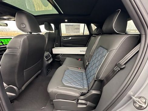 New 2026 Volkswagen Atlas Cross Sport SEL Premium R-Line image 32