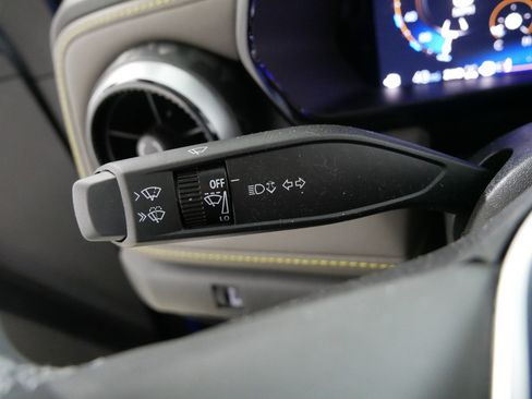 Used 2025 Chevrolet Colorado ZR2 w/ Technology Package image 32