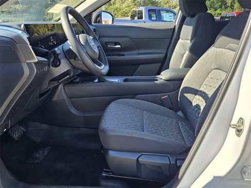 New 2026 Nissan Kicks SV image 3