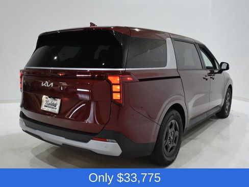 Used 2025 Kia Carnival FWD image 4