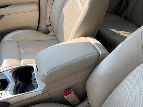 Used 2016 Cadillac SRX Luxury w/ Driver Awareness Package image 14