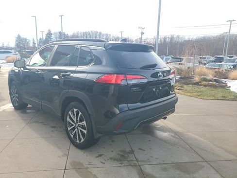 Used 2023 Toyota Corolla Cross XLE image 5