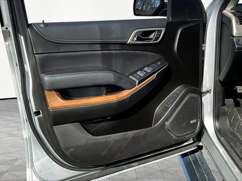 Used 2020 GMC Yukon Denali w/ Denali Premium Package RWD image 20