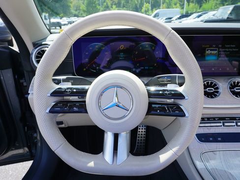 Used 2023 Mercedes-Benz E 450 4MATIC Cabriolet image 17