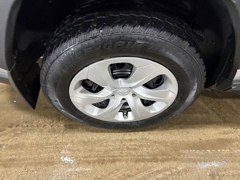 Used 2023 Toyota RAV4 LE image 18