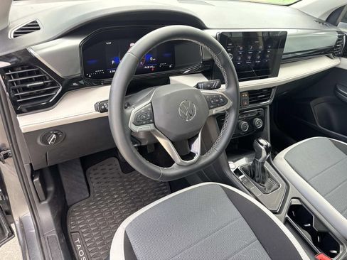 Used 2025 Volkswagen Taos S FWD image 16