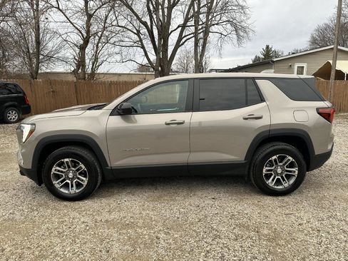 Used 2025 GMC Terrain Elevation image 2