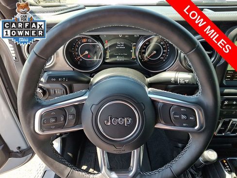 Used 2022 Jeep Wrangler Unlimited Sahara w/ Cold Weather Group AWD/4WD image 19
