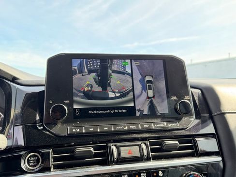 Used 2022 Nissan Pathfinder SL w/ SL Premium Package image 21