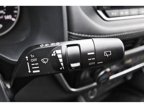 Used 2022 Nissan Rogue SV FWD image 18