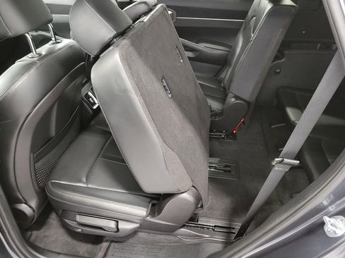 Used 2022 Kia Sorento S image 25