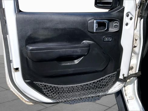 Used 2018 Jeep Wrangler Unlimited Sport S AWD/4WD image 20