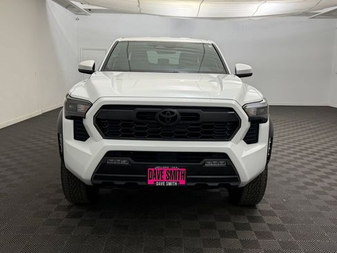 Used 2024 Toyota Tacoma TRD Off-Road AWD/4WD image 6
