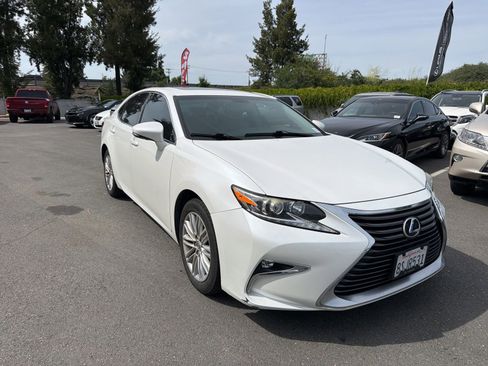 Used 2016 Lexus ES 350 w/ Accessory Package FWD image 1