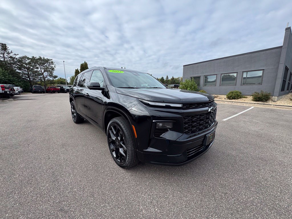 Used 2025 Chevrolet Traverse RS AWD/4WD image 6