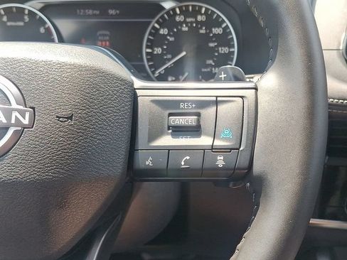 Used 2025 Nissan Rogue SV AWD/4WD image 21