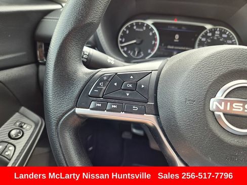 Used 2024 Nissan Sentra SV FWD image 24