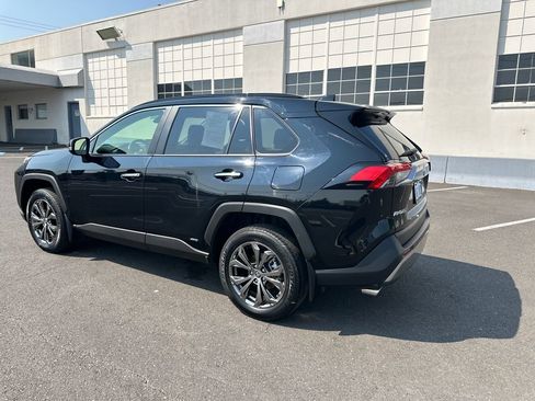 Used 2023 Toyota RAV4 Limited w/ Limited Grade Weather Package AWD/4WD image 4