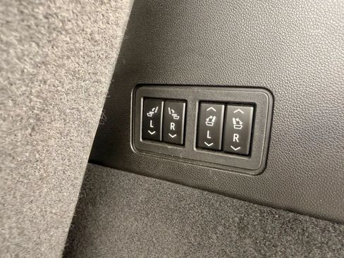 Used 2021 Cadillac XT6 Premium Luxury AWD/4WD image 45
