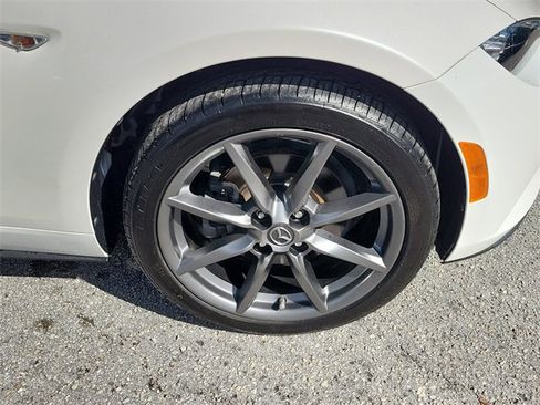Used 2020 MAZDA MX-5 Miata RF Grand Touring image 7