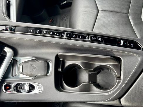 Used 2022 Chevrolet Corvette Stingray Coupe w/ 1LT image 19