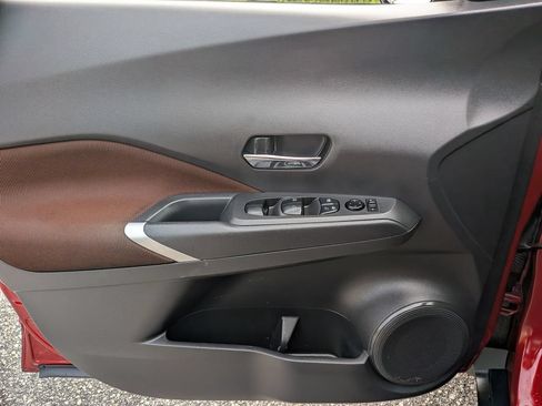 Used 2022 Nissan Kicks SR FWD image 32