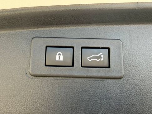 Used 2023 Subaru Outback Premium AWD/4WD image 40