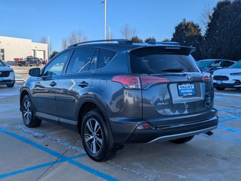 Used 2017 Toyota RAV4 XLE image 8