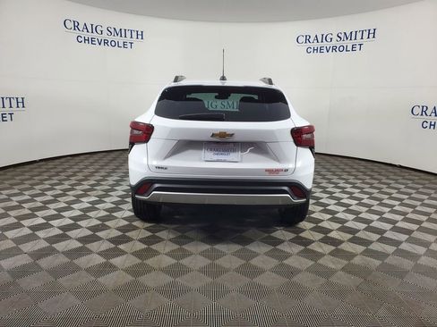 New 2026 Chevrolet Trax LT FWD image 4