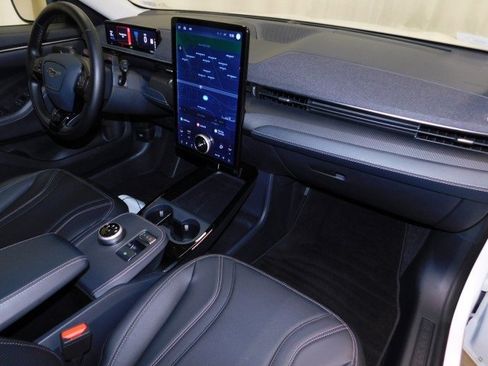 Used 2024 Ford Mustang Mach-E Premium image 18