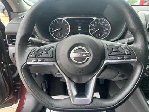 Used 2024 Nissan Sentra SV FWD image 13