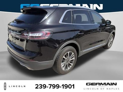 Used 2023 Lincoln Nautilus AWD w/ Premium Package image 7