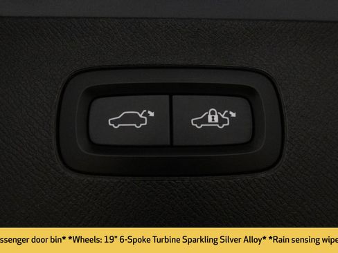 Used 2021 Volvo XC90 T6 Momentum w/ Protection Package image 40