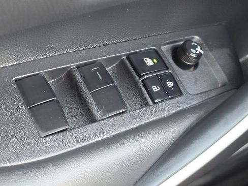 Used 2025 Toyota Corolla SE FWD image 14