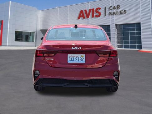 Used 2024 Kia Forte LXS image 7